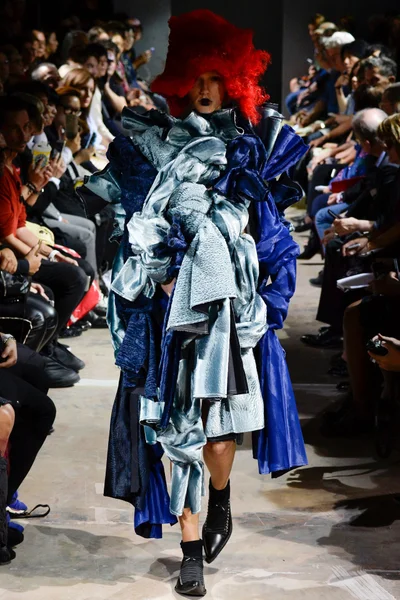 Look 12